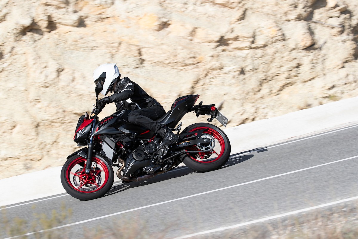 Kawasaki Z 500 (e Ninja 500): la controffensiva giapponese +VIDEO+